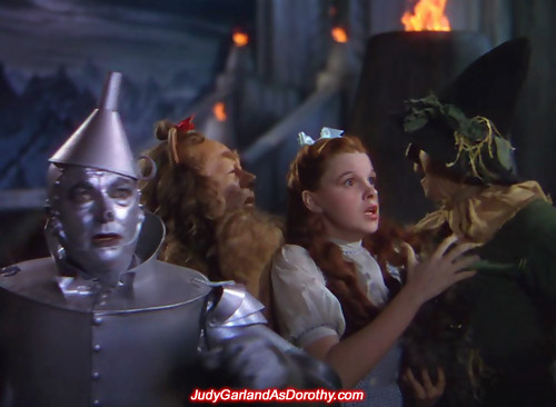 Judy Garland as Dorothy and the gang looking for a way out